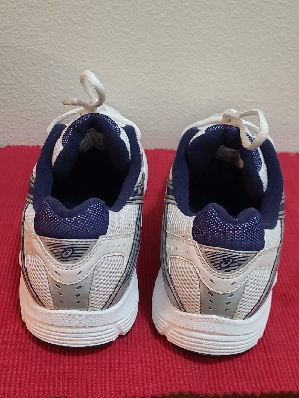 Asics White & Navy Men's Athletic Running Sneakers - Picture 6 of 11